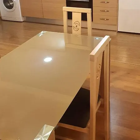 4f, Aire Acondic, 80m2, 2 Dormitorios, 4 Huespedes, Wifi Gratis