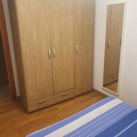 4f, Aire Acondic, 80m2, 2 Dormitorios, 4 Huespedes, Wifi Gratis Apartment